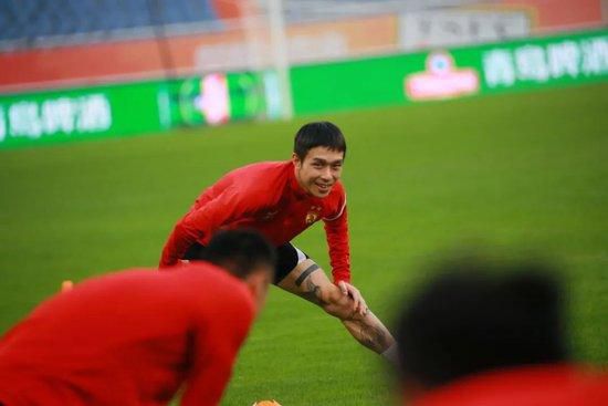 08:00玻利甲 欧若拉3-0瓦卡迪兹08:00玻利甲 奥利恩特3-0威斯特曼08:00玻利甲 葛布莉2-0特莱罗独立字母哥35分8板10助兰德尔空砍41分雄鹿大胜尼克斯晋级四强NBA常规赛季中锦标赛东部四分之一决赛雄鹿主场迎战尼克斯，雄鹿目前排在东部第三，本赛季保持着不错状态，尼克斯最近取得3连胜也是表现火热。
